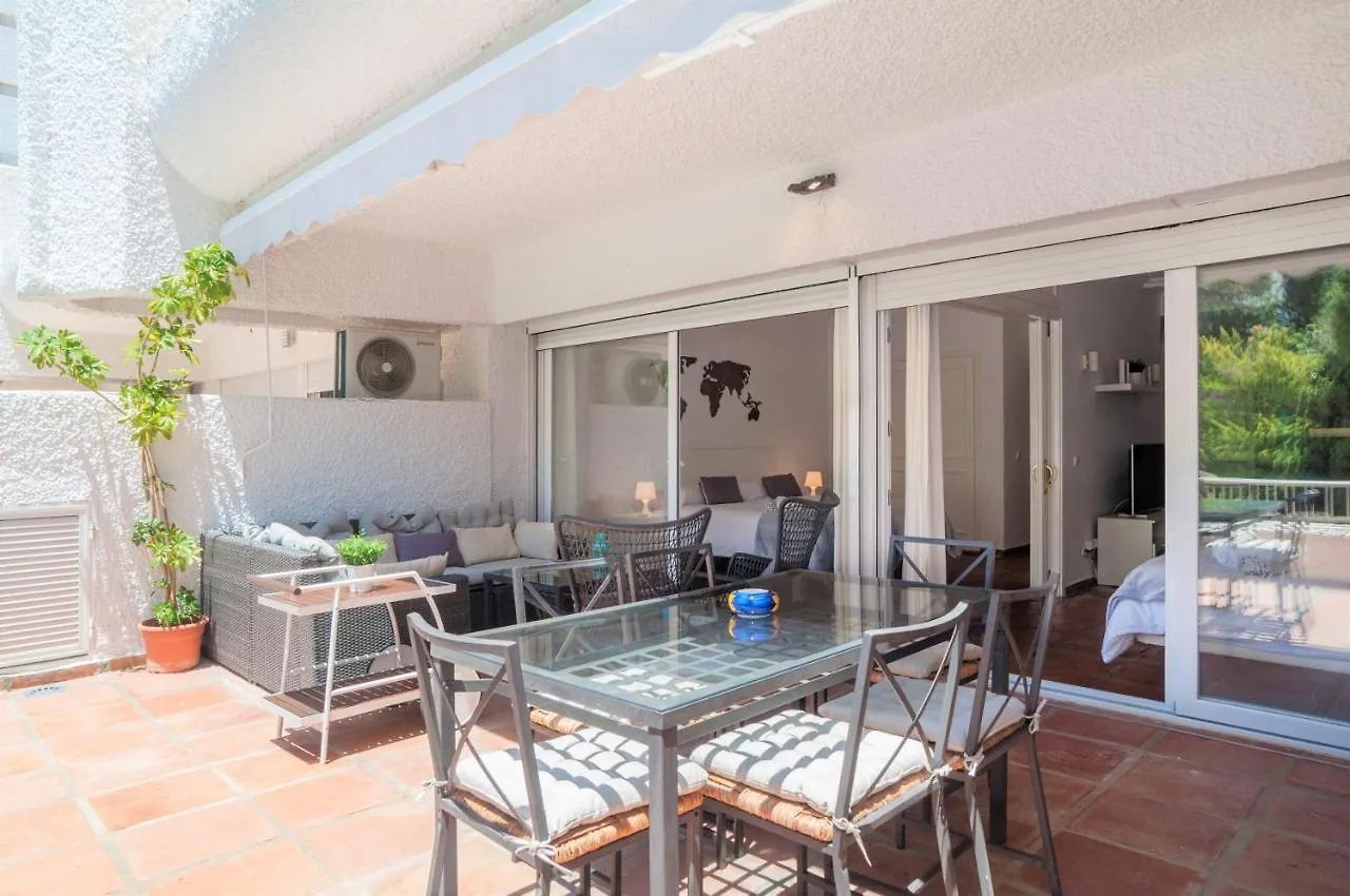 Jardines Del Mar Apartments マルベーリャ スペイン