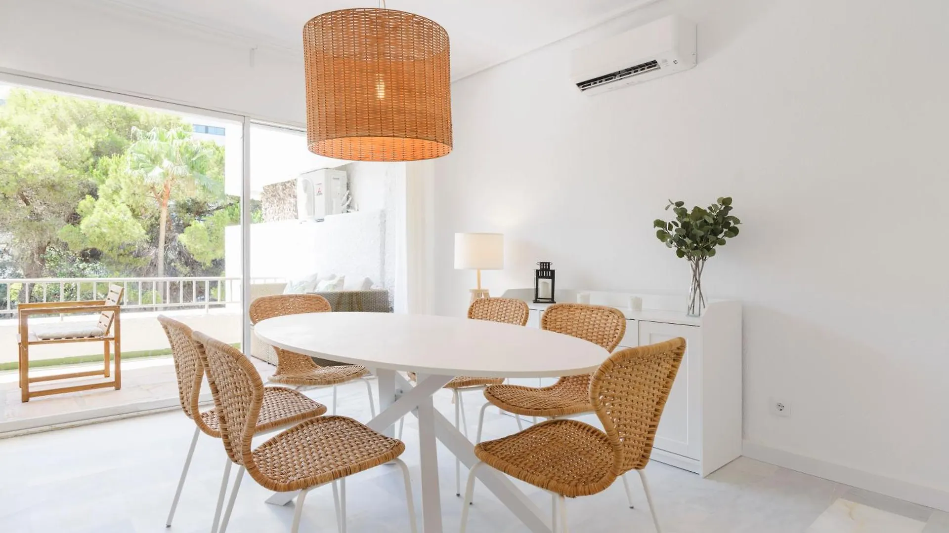 Jardines Del Mar Apartments マルベーリャ
