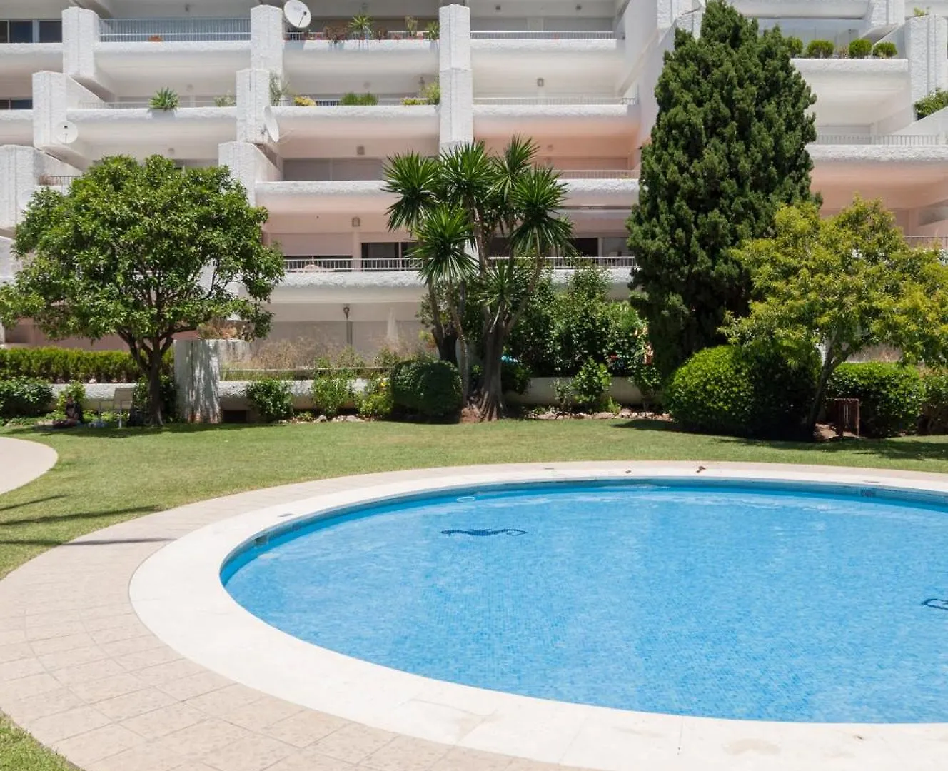 Jardines Del Mar Apartments マルベーリャ