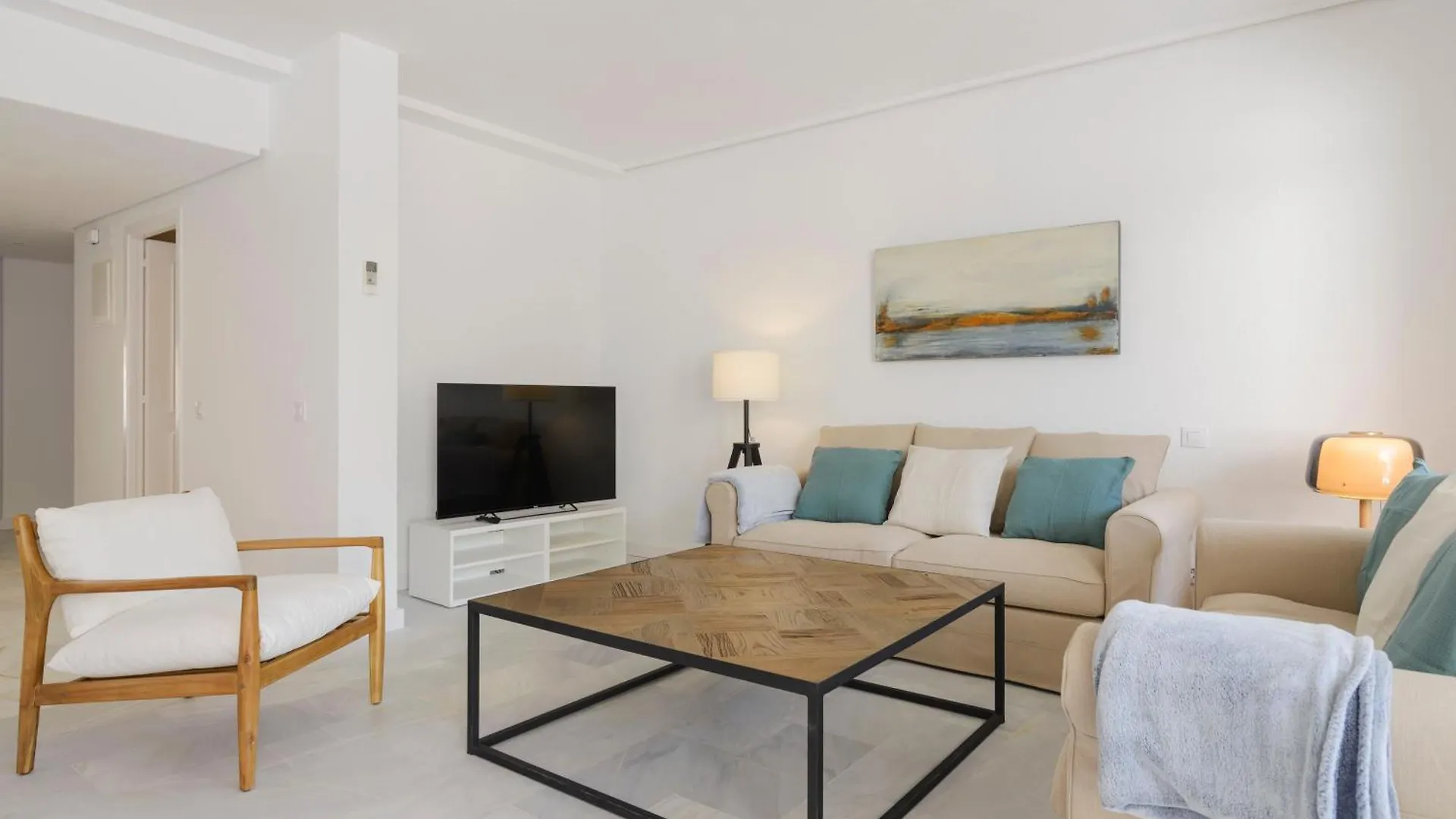 Jardines Del Mar Apartments マルベーリャ 0*,  スペイン